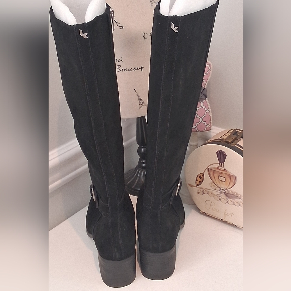 Koolaburra Tall Black Suede Heeled Boots Like New Sz 8.5M - Picture 9 of 9